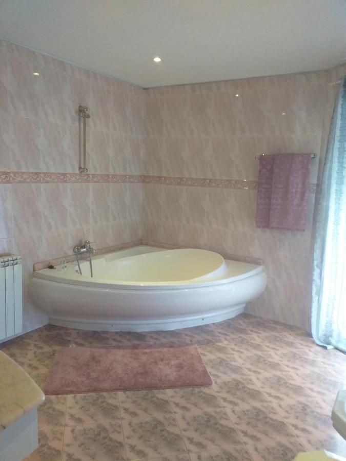 Enjoy Guest House Gmr Guimaraes Exterior photo